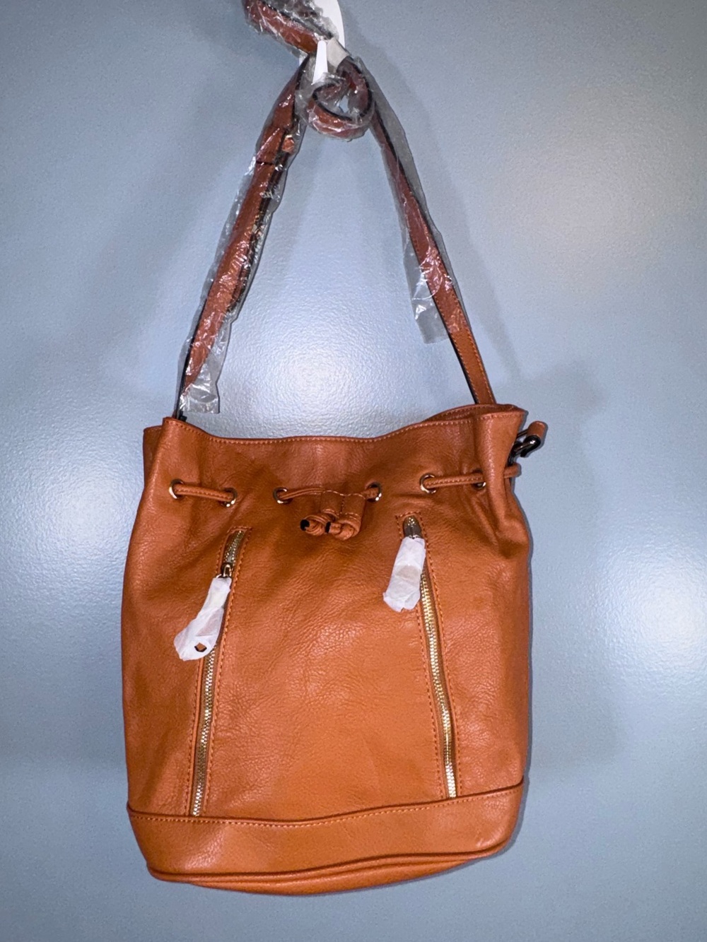 Faux Leather Cognac Bucket Bag Drawstring Crossbody New w/ Plastic Hardware - Picture 2 of 9
